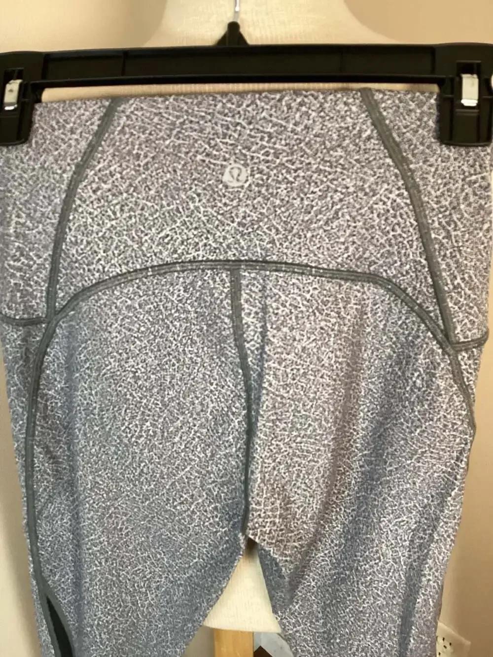 Lululemon Athletica Printed Mesh Panel Leggings Size 6